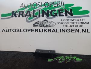 Usagé Affichage intérieur Opel Agila (A) 1.2 16V Twin Port Prix € 20,00 Règlement à la marge proposé par Autosloperij Kralingen B.V.