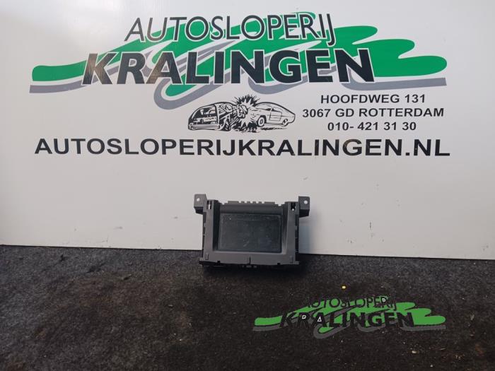 Begagnade Innerdisplay Opel Astra H SW (L35) 1.8 16V Pris € 19,99 Marginaltabell erbjuds av Autosloperij Kralingen B.V.