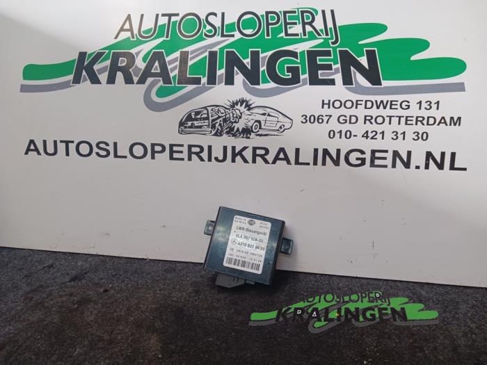 Usagé Module Xenon Mercedes E Combi (S210) 2.4 E-240 V6 18V Prix € 50,00 Règlement à la marge proposé par Autosloperij Kralingen B.V.