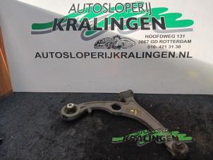 Used Front wishbone, right Fiat Stilo (192A/B) 1.6 16V 3-Drs. Price on request offered by Autosloperij Kralingen B.V.