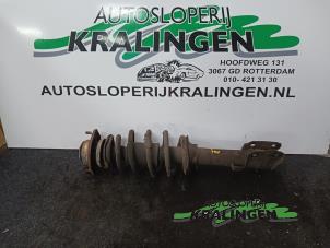 Used Fronts shock absorber, left Daihatsu YRV (M2) 1.3 16V DVVT Price on request offered by Autosloperij Kralingen B.V.