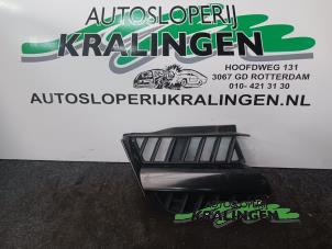 Used Bumper grille Mitsubishi Outlander (CU) 2.0 16V 4x2 Price on request offered by Autosloperij Kralingen B.V.