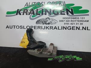 Used Gear-change mechanism Mercedes Vito (638.1/2) 2.2 CDI 108 16V Price € 150,00 Margin scheme offered by Autosloperij Kralingen B.V.