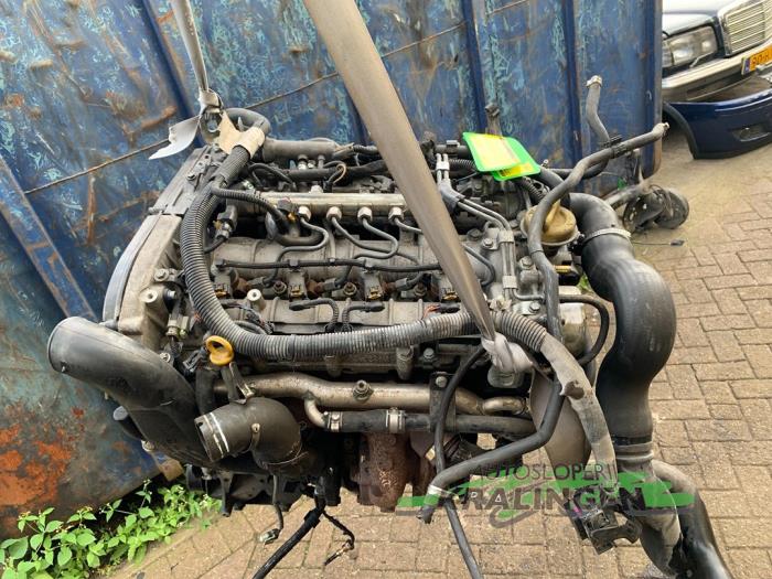 Engine from a Fiat Croma (194) 1.9 JTD Multijet 16V 2005