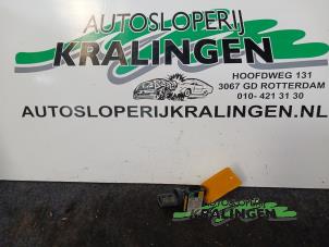 Usagé Serrure de contact + clé Opel Corsa C (F08/68) 1.2 16V Twin Port Prix € 50,00 Règlement à la marge proposé par Autosloperij Kralingen B.V.