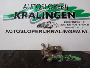 Usagé Etrier de frein (pince) arrière droit Fiat Croma (194) 1.9 JTD Multijet 16V Prix € 50,00 Règlement à la marge proposé par Autosloperij Kralingen B.V.