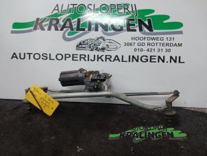 Used Wiper motor + mechanism BMW 3 serie Touring (E46/3) 318i Price on request offered by Autosloperij Kralingen B.V.