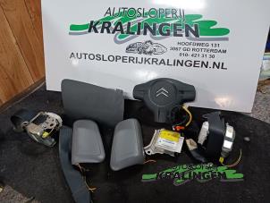 Usagé Kit + module airbag Citroen C1 1.0 12V Prix € 200,00 Règlement à la marge proposé par Autosloperij Kralingen B.V.