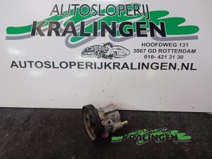 Usagé Pompe de direction Renault Laguna II Grandtour (KG) 1.8 16V Prix sur demande proposé par Autosloperij Kralingen B.V.