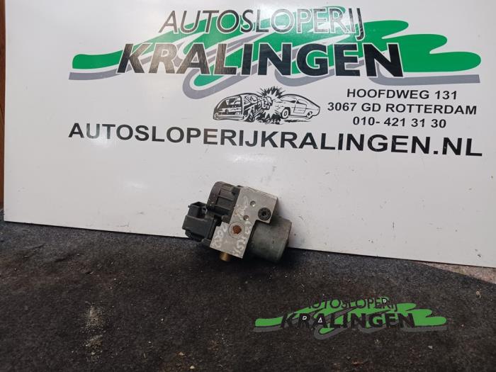 Gebrauchte ABS Pumpe Opel Meriva (A) 1.6 Preis € 13,98 Margenregelung angeboten von Autosloperij Kralingen B.V.