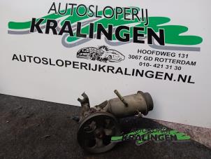 Used Power steering pump Toyota Yaris (P1) 1.3 16V VVT-i Price on request offered by Autosloperij Kralingen B.V.