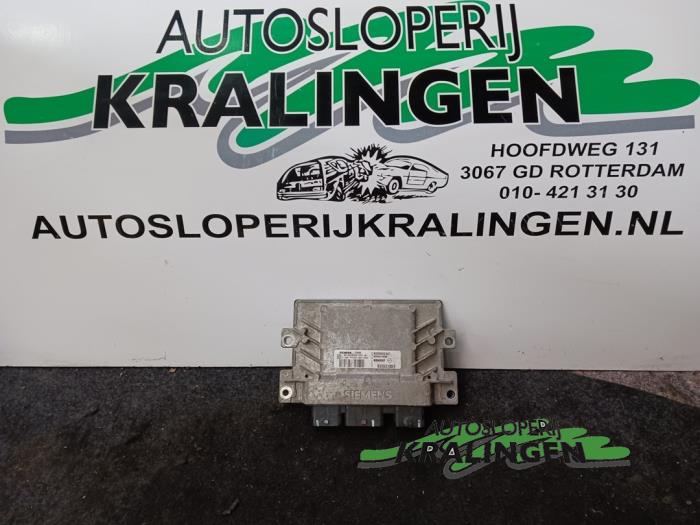 Used Engine management computer Renault Clio III (BR/CR) 1.2 16V 75 Price € 39,99 Margin scheme offered by Autosloperij Kralingen B.V.