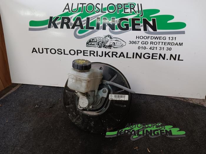 Usagé Servo frein Renault Clio IV Estate/Grandtour (7R) 1.5 Energy dCi 90 FAP Prix € 50,00 Règlement à la marge proposé par Autosloperij Kralingen B.V.