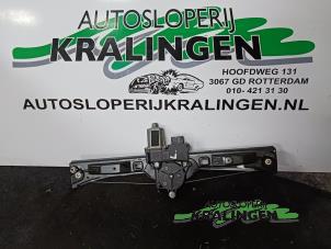 Usagé Lève vitre électrique avant gauche Peugeot Bipper (AA) 1.4 HDi Prix € 34,99 Règlement à la marge proposé par Autosloperij Kralingen B.V.