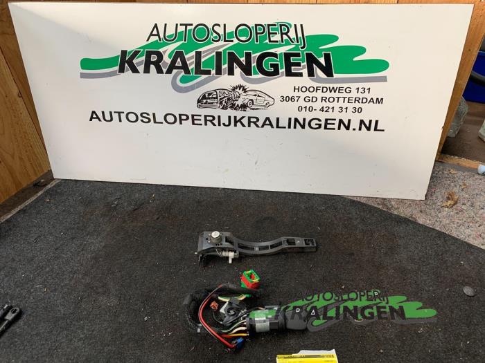 Gebrauchte Schlossset Peugeot 307 (3A/C/D) 1.6 16V Preis € 49,99 Margenregelung angeboten von Autosloperij Kralingen B.V.