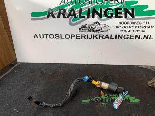 Gebrauchte Zündschloss + Schlüssel Peugeot 206 (2A/C/H/J/S) 1.6 16V Preis € 75,00 Margenregelung angeboten von Autosloperij Kralingen B.V.