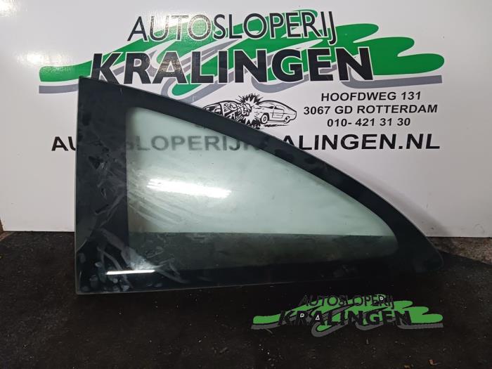 Usados Ventanilla triangular izquierda detrás Ford Ka II 1.2 Precio € 75,00 Norma de margen ofrecido por Autosloperij Kralingen B.V.