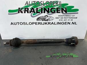 Usados Eje de transmisión derecha delante Volkswagen Polo IV (9N1/2/3) 1.2 12V Precio de solicitud ofrecido por Autosloperij Kralingen B.V.