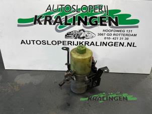 Gebrauchte Lenkkraftverstärker Pumpe Volkswagen Polo IV (9N1/2/3) 1.2 12V Preis auf Anfrage angeboten von Autosloperij Kralingen B.V.