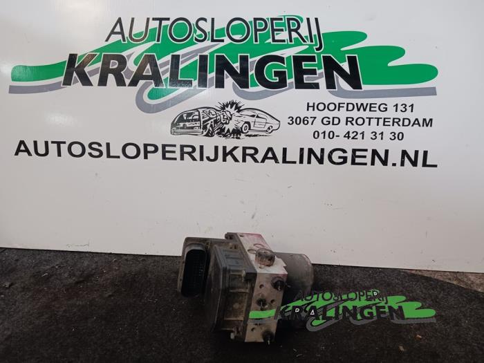 Begagnade ABS-pump Audi A4 Avant (B6) 2.5 TDI 24V Pris € 14,98 Marginaltabell erbjuds av Autosloperij Kralingen B.V.
