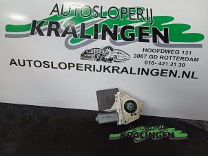 Usagé Moteur de vitre portière Seat Toledo (5P2) 2.0 TDI 16V Prix € 50,00 Règlement à la marge proposé par Autosloperij Kralingen B.V.