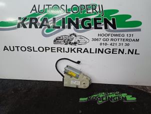 Used Sunroof motor Skoda Fabia (6Y2) 1.4i Price on request offered by Autosloperij Kralingen B.V.