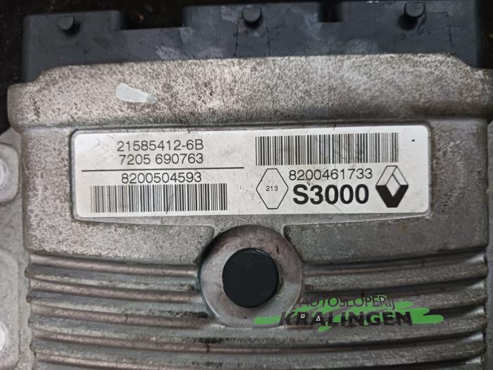 Used Engine management computer Renault Clio III (BR/CR) 1.4 16V Price € 40,00 Margin scheme offered by Autosloperij Kralingen B.V.