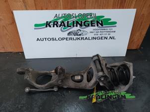 Used Fronts shock absorber, left Peugeot 407 (6D) 1.6 HDi 16V Price € 100,00 Margin scheme offered by Autosloperij Kralingen B.V.