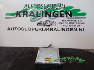 Używane Zmieniarka CD Audi A3 Sportback (8PA) 2.0 FSI 16V Cena € 50,00 Procedura marży oferowane przez Autosloperij Kralingen B.V.
