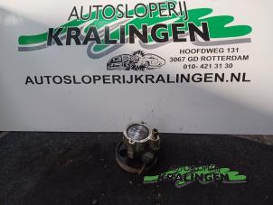 Usagé Pompe de direction Opel Vivaro 1.9 DI Prix € 75,00 Règlement à la marge proposé par Autosloperij Kralingen B.V.