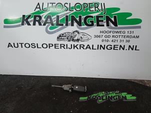 Used Door lock cylinder, left Seat Altea (5P1) 2.0 FSI 16V Price on request offered by Autosloperij Kralingen B.V.