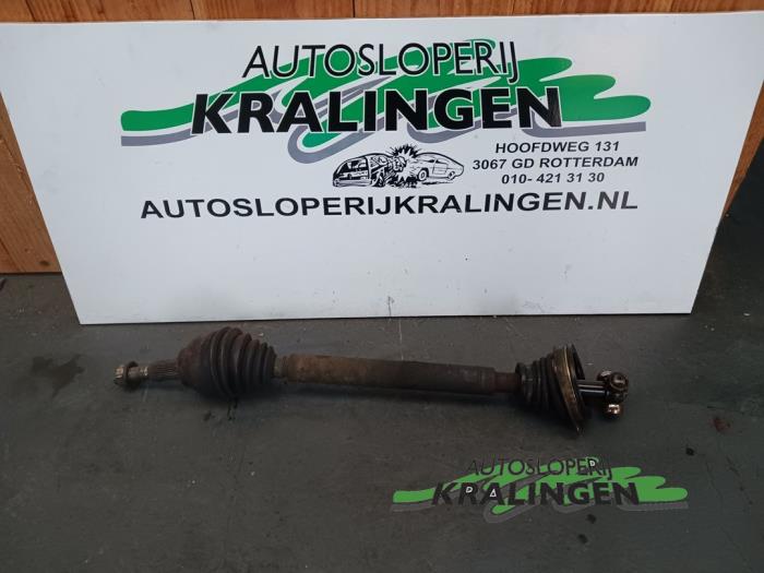 Gebrauchte Antriebswelle links vorne Renault Laguna II Grandtour (KG) 2.0 16V IDE Preis € 24,99 Margenregelung angeboten von Autosloperij Kralingen B.V.