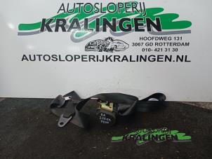 Usados Cinturón de seguridad derecha detrás Peugeot 206 CC (2D) 1.6 16V Precio € 25,00 Norma de margen ofrecido por Autosloperij Kralingen B.V.