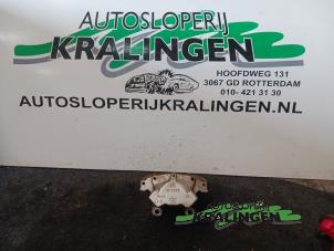 Usados Pinza de freno derecha detrás Mercedes SLK (R170) 2.3 230 K 16V Precio de solicitud ofrecido por Autosloperij Kralingen B.V.
