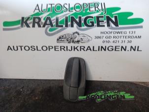 Used Handle Opel Vivaro 1.9 DI Price € 25,00 Margin scheme offered by Autosloperij Kralingen B.V.