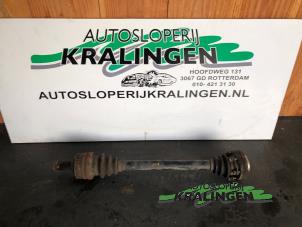 Używane Os napedowa prawy tyl BMW 3 serie Touring (E46/3) 318i Cena na żądanie oferowane przez Autosloperij Kralingen B.V.