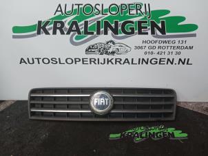 Used Grille Fiat Punto II (188) 1.2 60 S Price € 50,00 Margin scheme offered by Autosloperij Kralingen B.V.