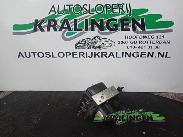 Usagé Bloc ABS BMW 3 serie Touring (E46/3) 318i Prix € 24,98 Règlement à la marge proposé par Autosloperij Kralingen B.V.