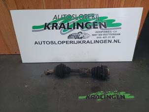 Usagé Arbre de transmission avant gauche Alfa Romeo 147 (937) 1.6 HP Twin Spark 16V Prix € 50,00 Règlement à la marge proposé par Autosloperij Kralingen B.V.