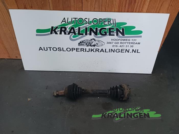 Gebrauchte Antriebswelle rechts vorne Alfa Romeo 147 (937) 1.6 HP Twin Spark 16V Preis € 49,99 Margenregelung angeboten von Autosloperij Kralingen B.V.