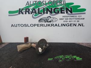 Used Petrol pump Mazda 626 (GW19) 1.8i 16V Price € 50,00 Margin scheme offered by Autosloperij Kralingen B.V.