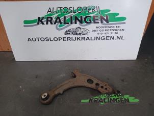 Used Front wishbone, right Fiat Punto II (188) 1.2 16V Price € 25,00 Margin scheme offered by Autosloperij Kralingen B.V.