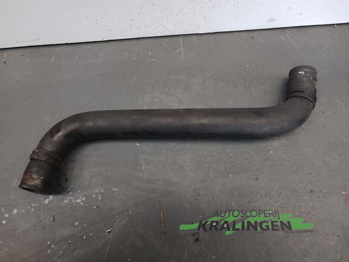Turbo hose from a Renault Trafic New (FL) 1.9 dCi 82 16V 2005