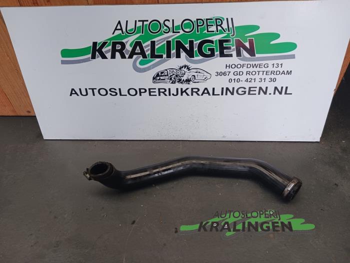 Gebrauchte Intercooler Schlauch Renault Trafic New (FL) 1.9 dCi 82 16V Preis € 50,00 Margenregelung angeboten von Autosloperij Kralingen B.V.