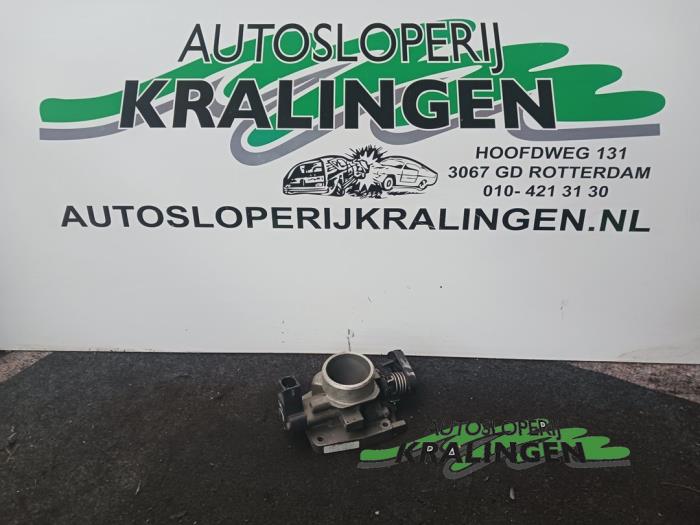 Usagé Boitier papillon Ford Ka I 1.3i Prix € 25,00 Règlement à la marge proposé par Autosloperij Kralingen B.V.