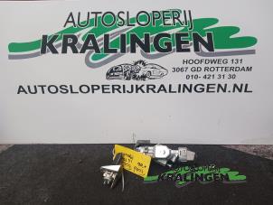 Usagé Serrure de contact + clé Ford Focus 2 1.6 TDCi 16V 90 Prix € 100,00 Règlement à la marge proposé par Autosloperij Kralingen B.V.