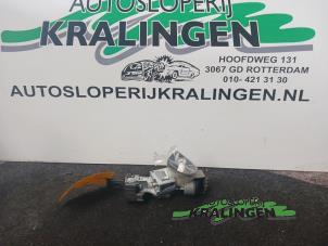 Used Ignition lock + key Ford Focus 2 1.8 TDCi 16V Price € 100,00 Margin scheme offered by Autosloperij Kralingen B.V.