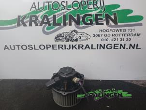 Usagé Ventilateur chauffage Hyundai Accent 1.5 CRDi VGT 16V Prix € 50,00 Règlement à la marge proposé par Autosloperij Kralingen B.V.