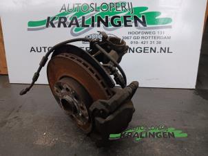 Gebrauchte Bremszange rechts vorne Volkswagen Golf VII (AUA) 1.2 TSI 16V Preis auf Anfrage angeboten von Autosloperij Kralingen B.V.