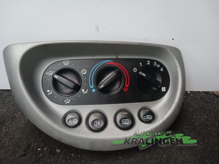 Heater control panel from a Ford Ka I 1.3i 2007